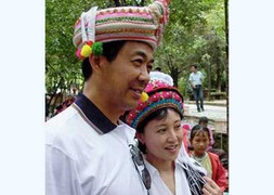 Ảnh hiếm gia đình Ủy viên Bộ Chính trị TQ vừa mất chức