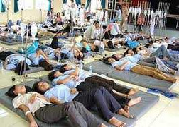 Hơn 300 người bị ngộ độc sau tiệc cưới