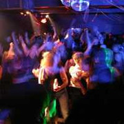 Thiếu gia Việt làm đẹp bằng thu nhập cả huyện vùng cao