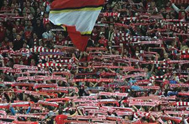 Thua đau trong nước, Bayern mượn Real... giải xui