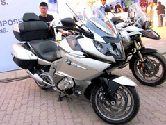 Cận cảnh quái xế BMW giá 1,3 tỷ đồng tại Việt Nam