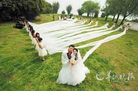 Ngắm chiếc váy cưới dài kỷ lục ở Trung Quốc