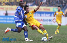 SLNA thoát “chết” ở phút 90+3