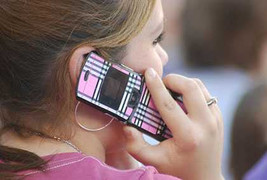 Nghe điện thoại đang sạc pin, một thanh niên tử vong