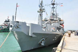 Bộ ba chiến hạm Hải quân Hoa Kỳ đến Đà Nẵng