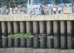 Điều tra vụ xác chết bị đốt trên kênh Nhiêu Lộc