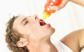 Uống nước tăng lực sao cho… khỏi chết?