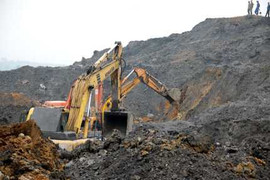 Tìm thấy thi thể nạn nhân thứ 3 vụ sạt lở mỏ than