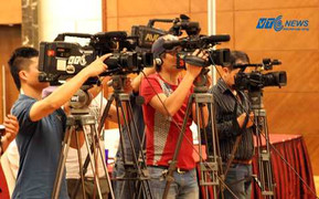 AVG- VFF 'li tán', bản quyền truyền hình về tay VPF