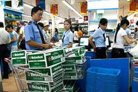 Xôn xao về Heineken giả, bia Việt Nam nói gì?