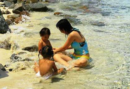 Đảm bảo sức khỏe cho trẻ nhỏ đi du lịch