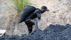 Sập hầm than, 2 người tử vong