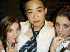 Quý tử Bạc Qua Qua bỏ bộn tiền mua mạng xã hội