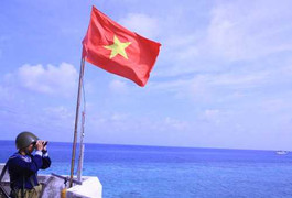 Trung Quốc xây cầu tàu tại Hoàng Sa Việt Nam