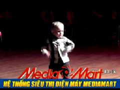 Bé trai nhảy cực hay