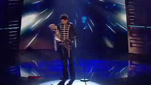 Chú khỉ hóa thân thành Micheal Jackson