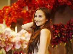 Diễm Hương: 'Hồi mới đăng quang, tôi xài hoang lắm'