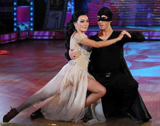 Minh Hằng đắm say, Phương Thanh máu lửa