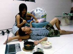 Thuê hai phòng trọ để sống thử qua mặt phụ huynh