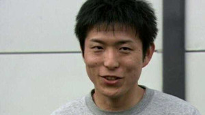 'Xế khủng' trôi dạt nửa vòng Trái đất