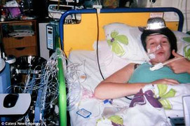 Bệnh lạ: 17 tuổi vẫn không thể tự tiêu hóa thức ăn