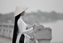 Ngắm nữ sinh sở hữu suối tóc dài 1,6m