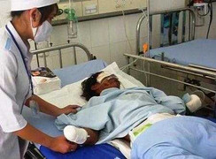 Mìn phát nổ, 6 thiếu niên nguy kịch