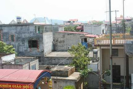 Hai cha con bị điện giật chết thảm tại sân chùa