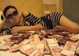 Quan tham Trung Quốc: Vòng xoáy Tiền, Sắc