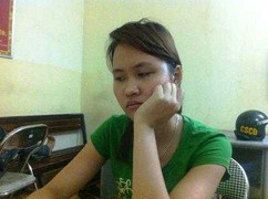 Nữ sinh đánh cảnh sát cơ động giữa đêm