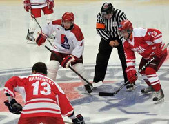 Xem tổng thống Putin chơi khúc côn cầu