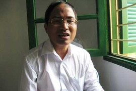 Giáo sư Vật lý Hà Huy Bằng bị 