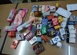 Tràn lan, công khai bán 'thần dược dụ dỗ bạn gái'