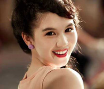 'Búp bê tủ kính' Ngọc Trinh tự nhận mình 'ngoan'