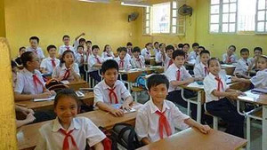 Tuyển sinh trái tuyến: Hiệu trưởng phải “chạy trốn”