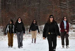 Đội vệ sĩ xinh đẹp của Ngoại trưởng Mỹ Hillary Clinton