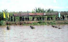 Hải Phòng: Bị kiểm tra, 2 người bơi sông chết đuối