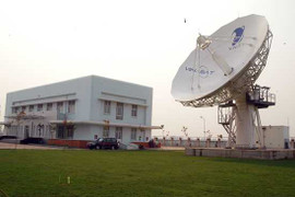 Khẳng định chủ quyền của Việt Nam trên không gian