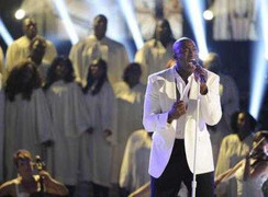 Ca sỹ hát lót thành quán quân The Voice 2012 Mỹ