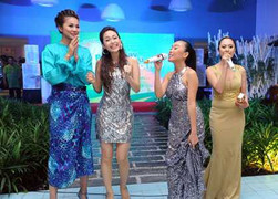 Đoan Trang so chân dài với siêu mẫu Thanh Hằng