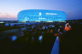 Vé chung kết Champions League đội giá... 30 lần