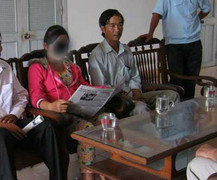 Bé gái bị hai anh rể làm nhục đã sinh một bé trai