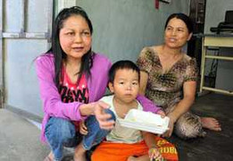 Cô gái hóa bà già: Lo di truyền từ mẹ sang con