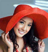 Mai Phương Thúy: Tủ quần áo của tôi vẫn còn bé lắm