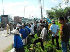Nam thanh niên tử vong dưới bánh xe buýt