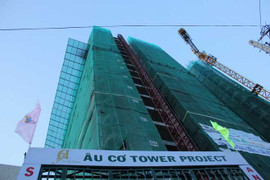 Va vào cần cẩu đang thi công, một công nhân thiệt mạng