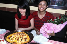 Màn hâm nóng tình yêu lãng mạn của SV Ngoại thương