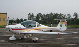 Bốn chiếc máy bay cá nhân nhập về VN đã cất cánh