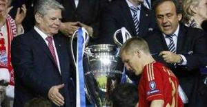Schweinsteiger xin lỗi tổng thống Đức