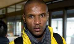 Quà cho Barca trước CK Cúp Nhà vua: Abidal xuất viện